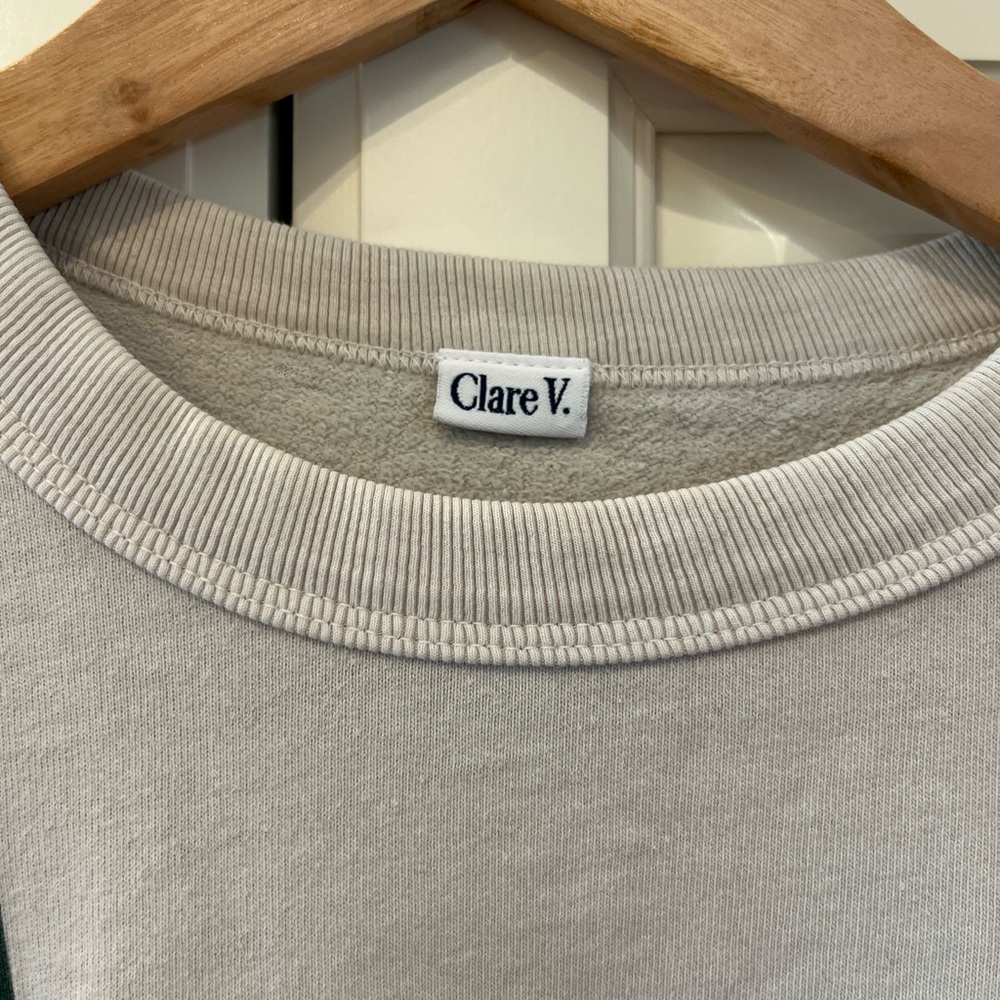 Clare V CIAO oversized sweatshirt XS 
⭐️color transfer - Picture 4 of 11